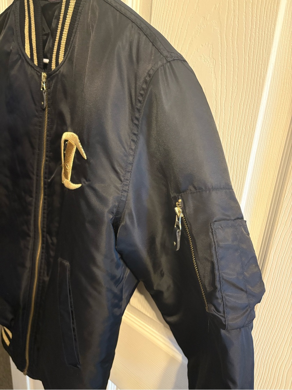 Bomber jacket - Picture 2 of 7